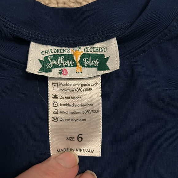 Matching pants set with alligators/crocodiles - Picture 4 of 4